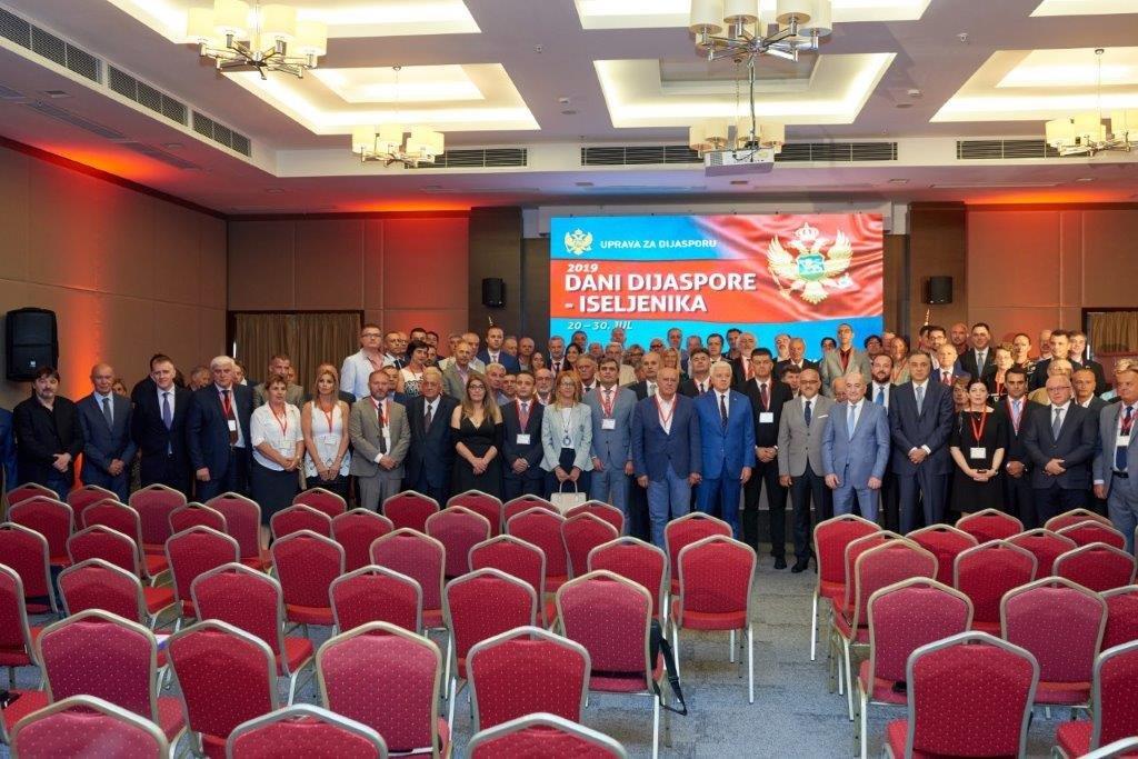 Savjet za saradnju sa dijasporom: Najveće interesovanje za sticanje i zadržavanje crnogorskog državljanstva