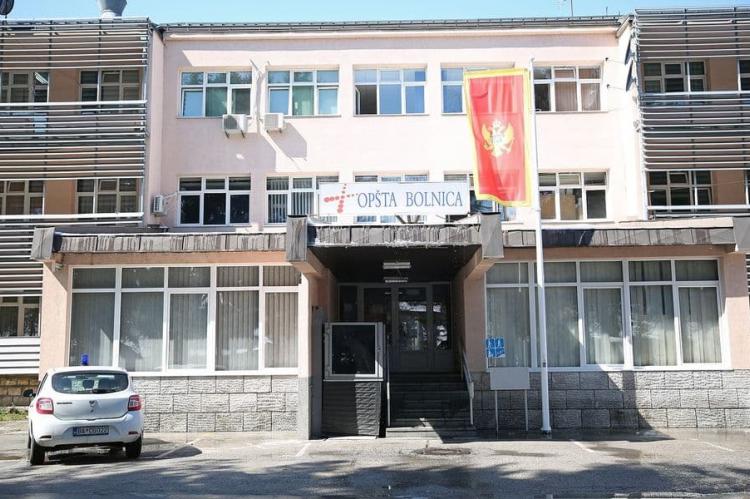 Jedan pacijent preminuo u beranskoj bolnici, u Nikšiću dvoje životno ugroženo