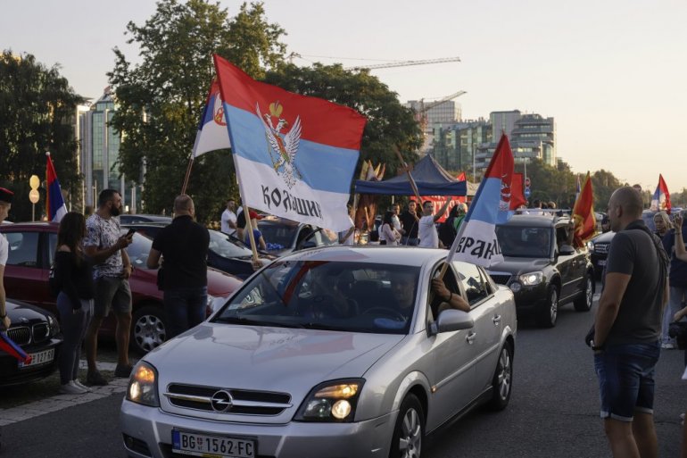 VIDEO: Iz Beograda krenula auto-litija ka Crnoj Gori