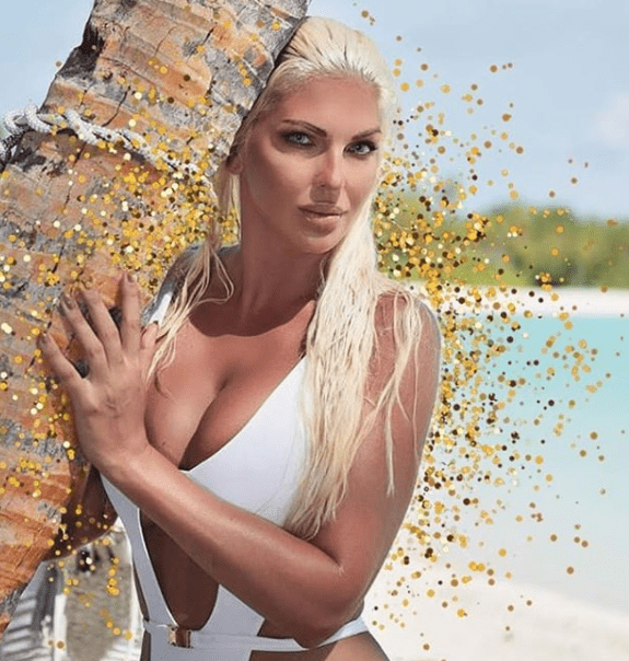 Evo kako Jelena Karleuša ZAPRAVO izgleda bez trunke šminke (VIDEO)