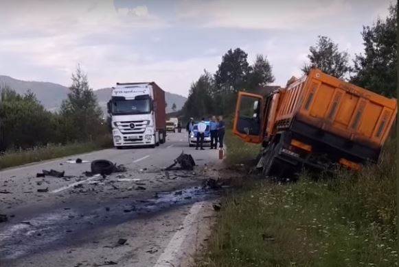 Saobraćajna nesreća u BiH, poginuli supružnici i četvoromesječna beba