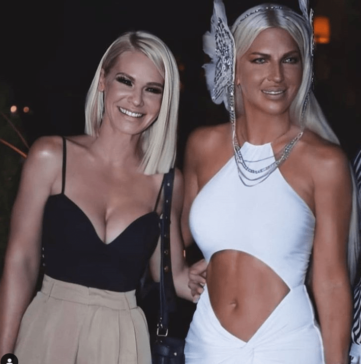 Bekvalac ostavila bez daha izdanjem u kojem se pojavila na žurki kod Karleuše (FOTO)
