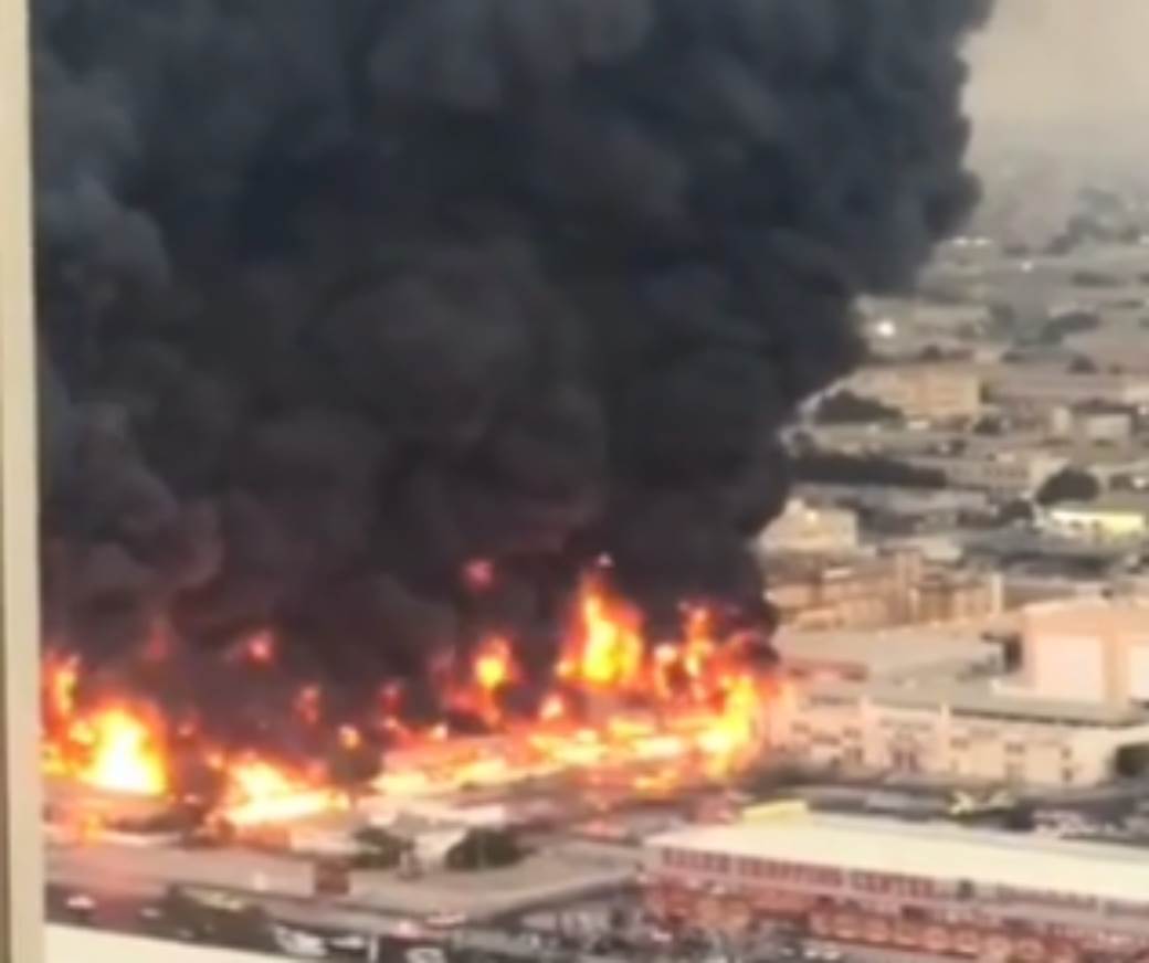 Strašan požar u Emiratima: Pogledajte kako je crn dim prekrio grad