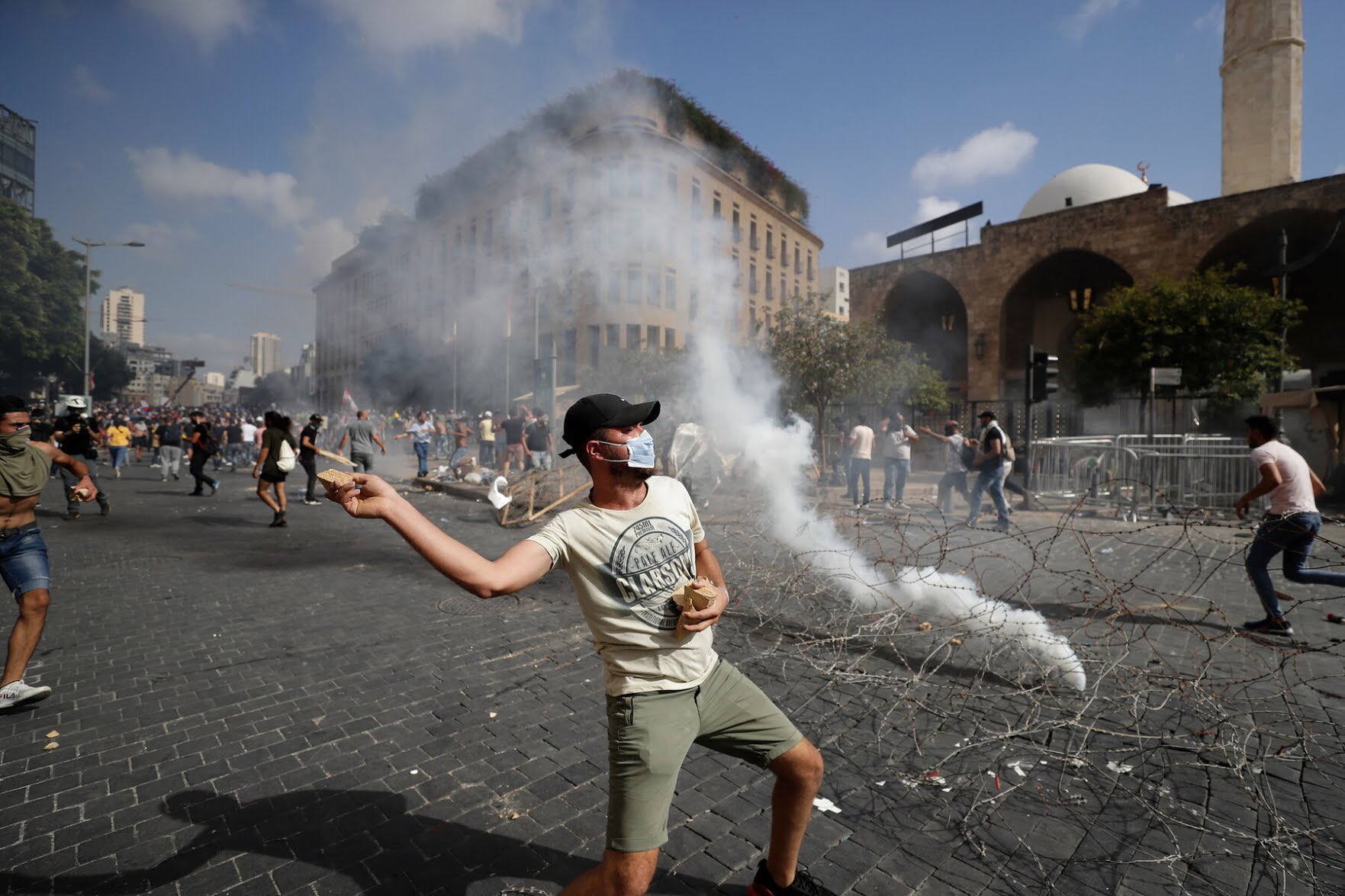 Žestoki sukobi Libanaca i policije na protestima, demonstranti upali u zgradu Ministarstva vanjskih poslova