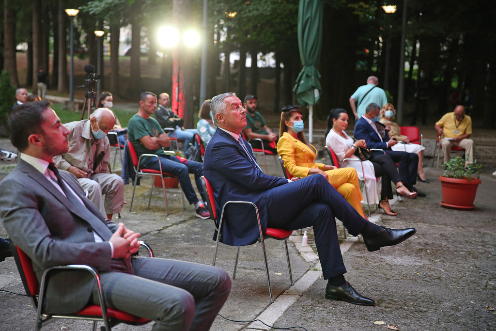 Đukanović na otvaranju festivala “Dani Radovana Zogovića”: Crna Gora, koja je stasala u Njegošu, Zogovićem je zaokružila svoj nacionalni put