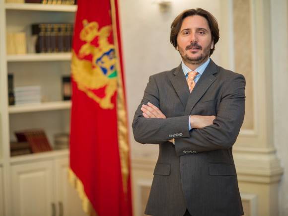 Divanović: Građani Budve ovih dana popunjavaju neke čudne ankete