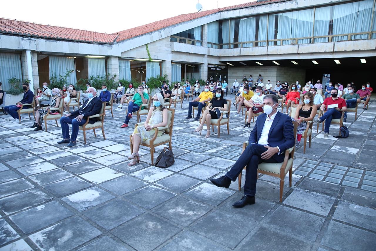 Stotinu mladih u Herceg Novom pristupilo DPS-u