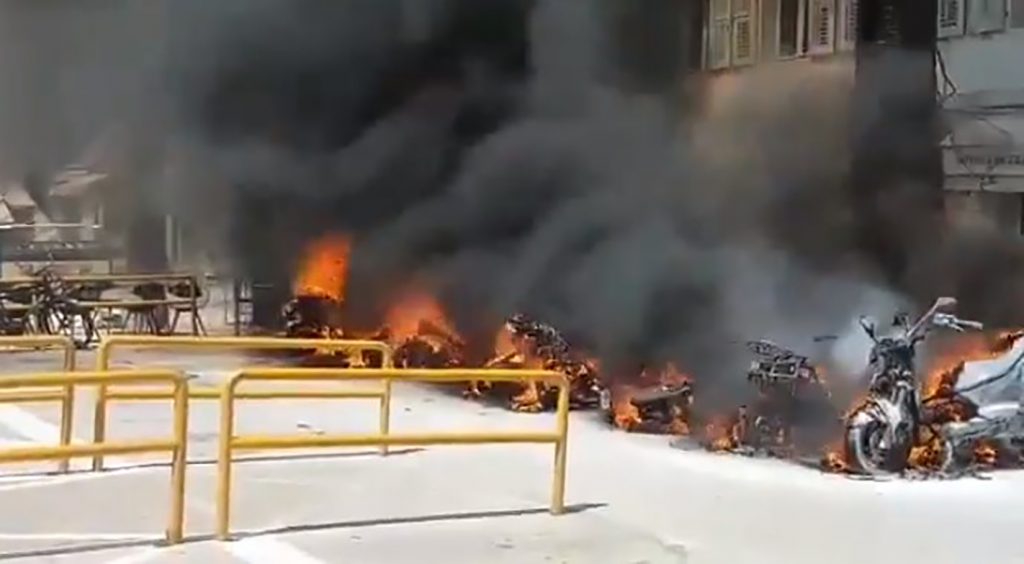 (VIDEO) Požar u Splitu! Na Rivi gore motori