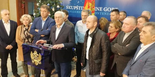 DF pojačao lov na fantomske birače: Jednima prijete ako dođu, drugima plaćaju da dođu