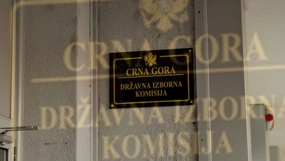 DIK: Omogućiti GLASANJE biračima kojima je ISTEKAO ROK VAŽENJA ličnih dokumenata
