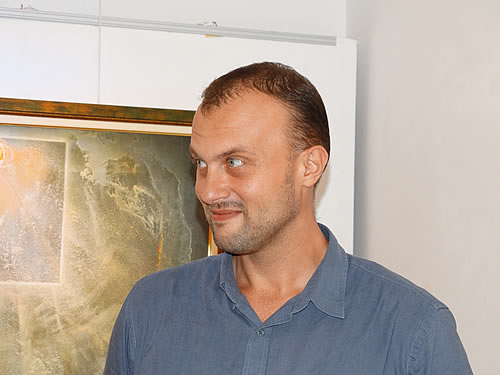 Ni u jednom vizualu niđe nema evropske plave