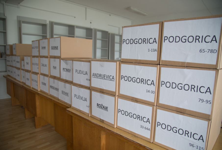 MUP počeo primopredaju izbornog materijala
