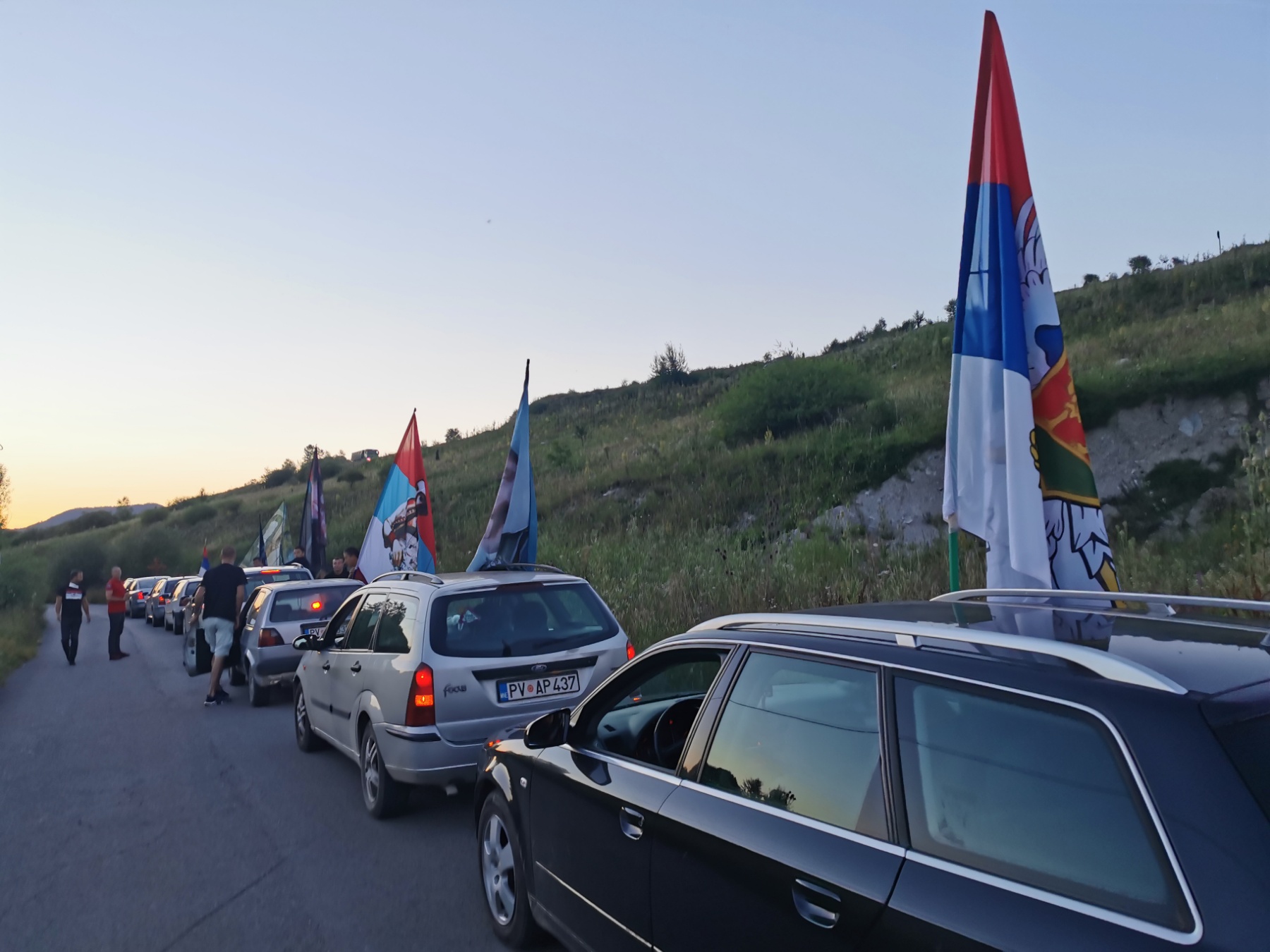 GOVOR MRŽNJE: “Pakuj se, seliš se posle 30. 8!”
