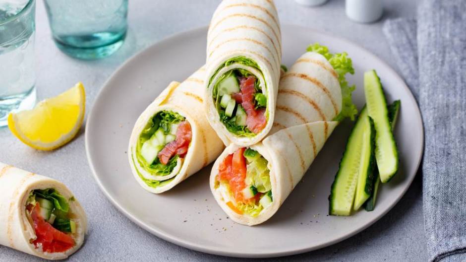 Tortilja sa humusom i povrćem