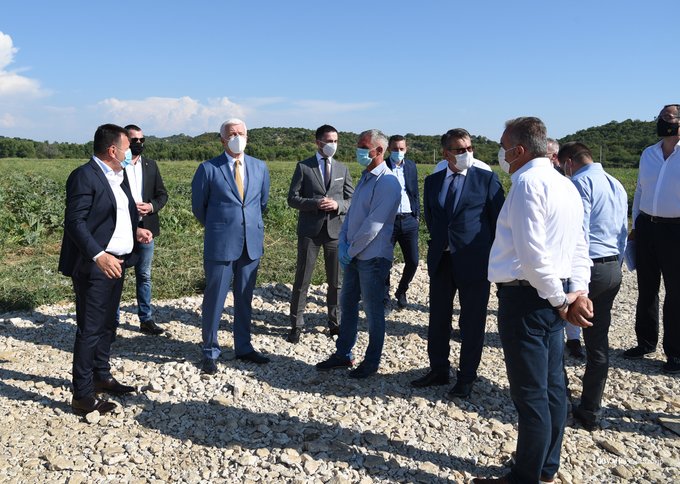 Marković obišao gazdinstvo Volija u Šasu: Projekat koji zaslužuje poštovanje i podršku