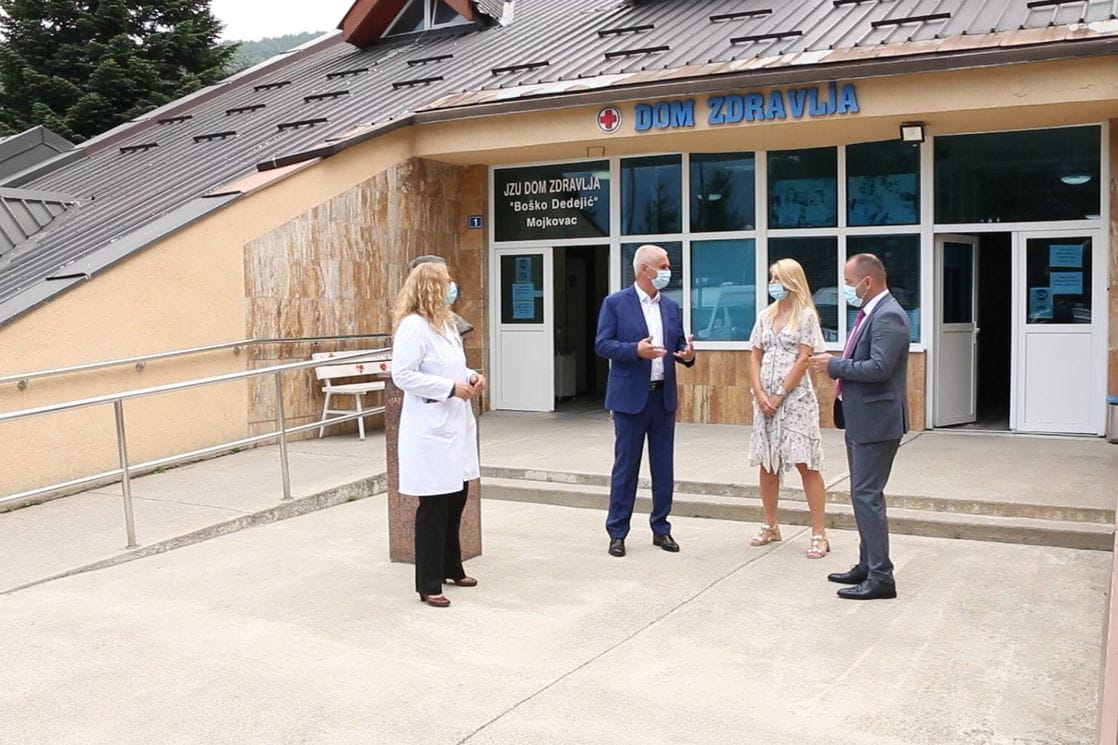 Mojkovac: Dvije medicinske sestre i vozač inficirani koronavirusom