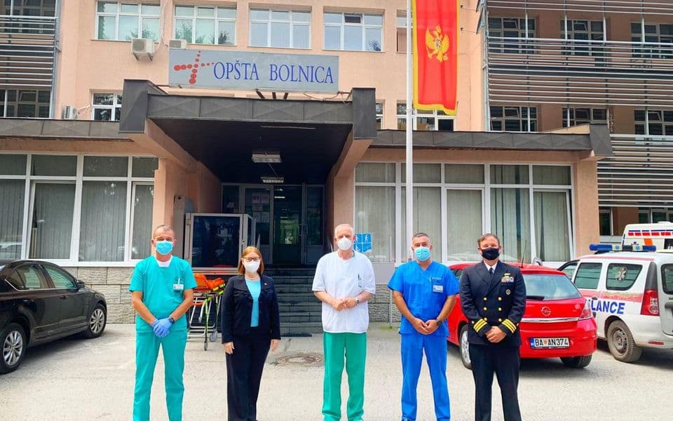 Ambasada SAD donirala beranskoj bolnici medicinsku opremu