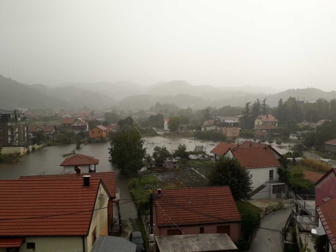 Nevrijeme u Crnoj Gori: Kiša stvorila probleme na Cetinju, i Tivat pod vodom