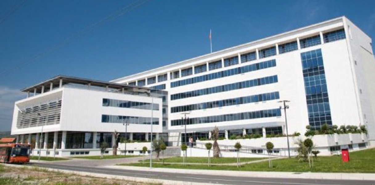 UDG na zahtjev studenata prekršio zakon