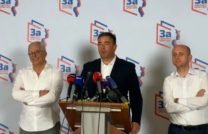 DF: Naše pristalice traže da se organizuju skupovi protiv odlazećeg režima