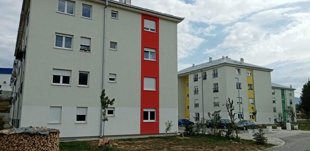 Help i Ambasada Sjednjenih Država u Crnoj Gori pomažu raseljene u Beranama