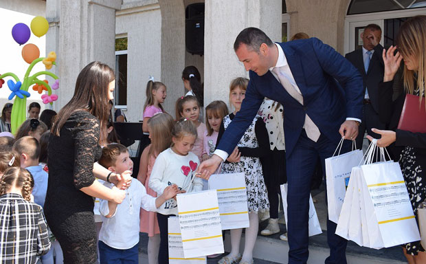 Opština Berane obezbijedila besplatne udžbenike za sve osnovce