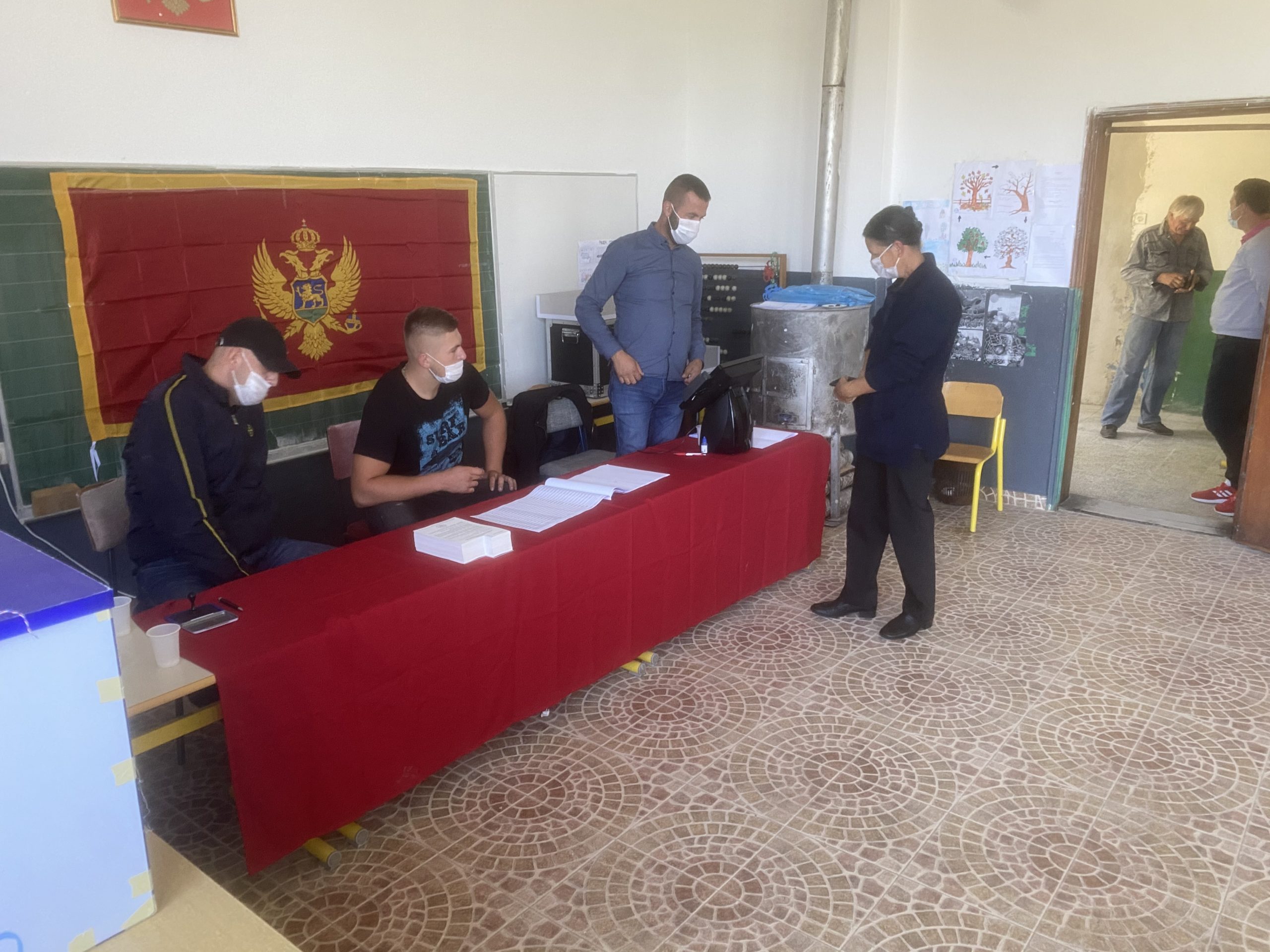 Do devet sati u Petnjici glasalo 28 građana