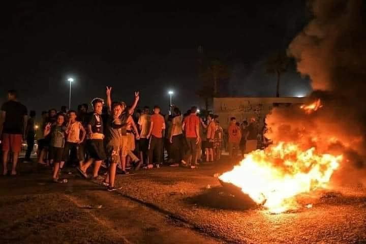 Demonstranti u Libiji zapalili zgradu paralelne vlade u Bengaziju