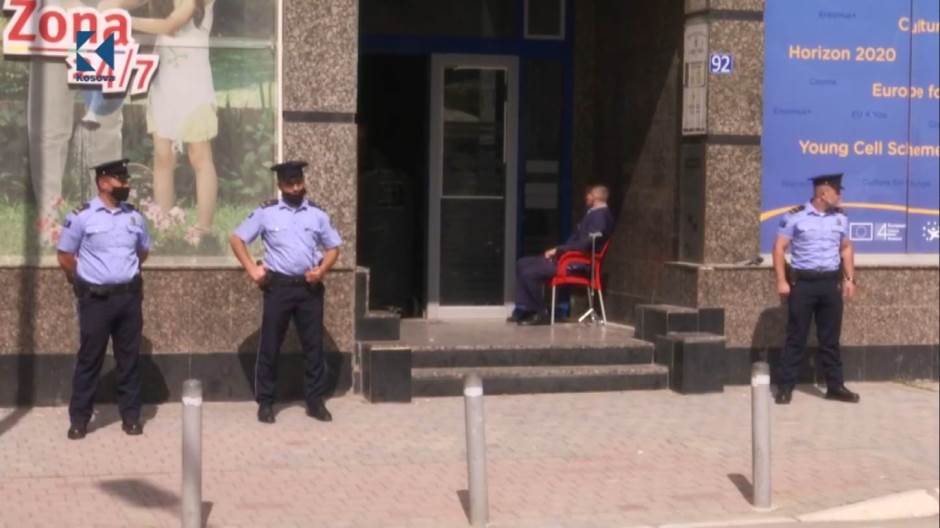 Uhapšen predsjednik udruženja veterana OVK, Euleks pretresa kancelarije