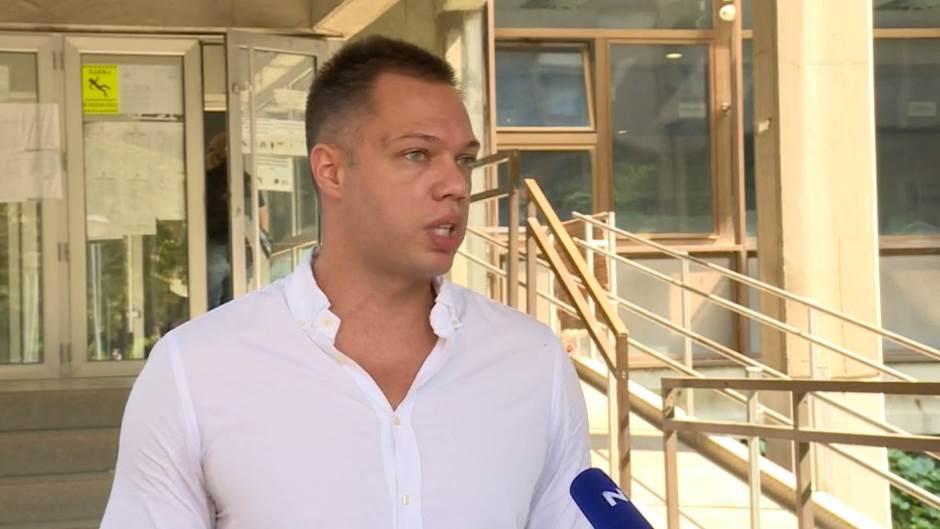 Đurić podnio tužbu protiv Zemunske bolnice, pozvao na tv duel premijerku