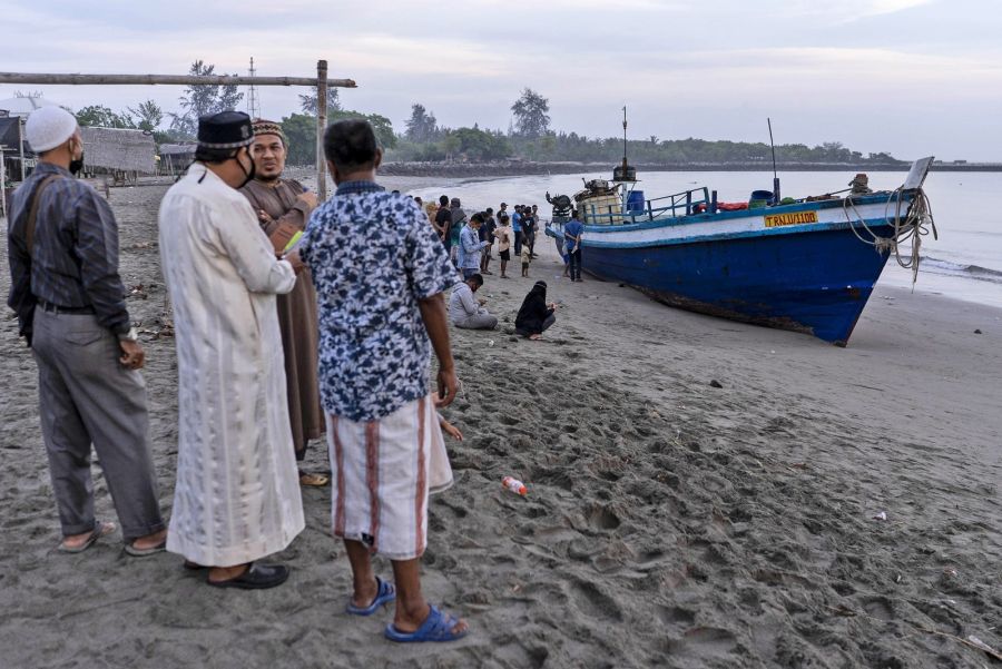 Bili na čamcu: Oko 300 Rohindža spašeno u Indoneziji