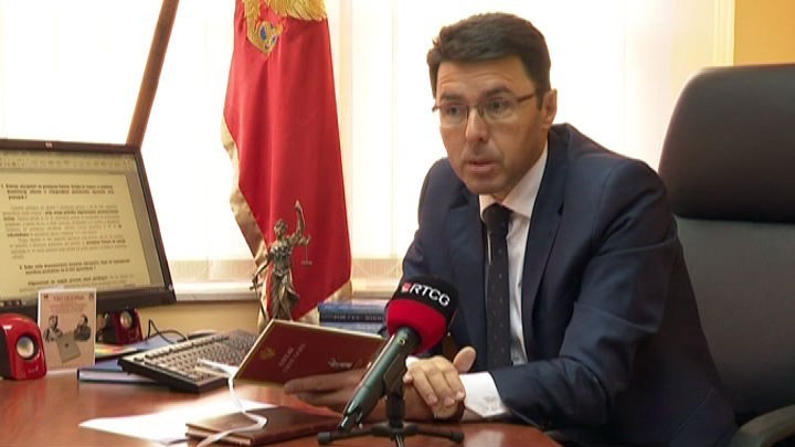“Neprimjereno da bilo ko na javnom prostoru vrši obrede”