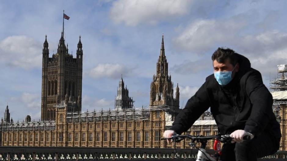 U Velikoj Britaniji stopa zaraze četvorostruko povećana za mjesec dana