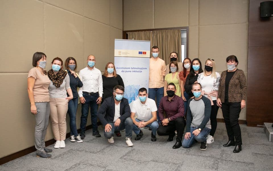 Stručni radnici prošli obuku za korišćenje asistivne tehnologije
