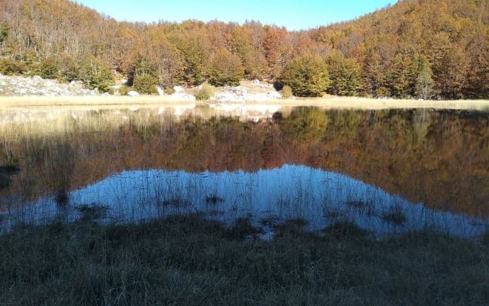 Nestvarna ljepota i bogastvo jezera ispod Jezerskog vrha