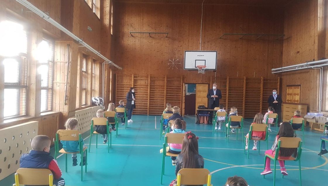 Žabljak: Upriličena svečanost za 24 đaka prvaka