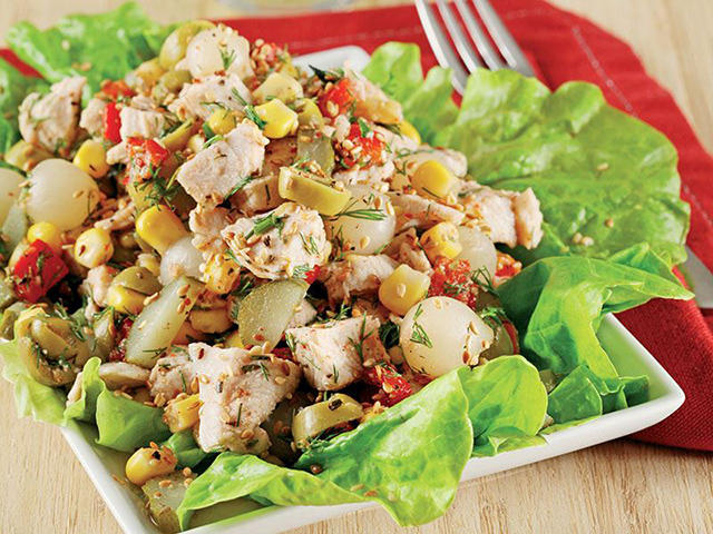 Obrok-salata s piletinom koju ćete praviti često (RECEPT)