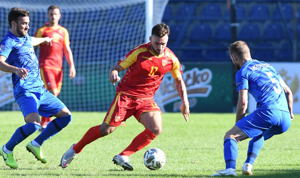 (POLUVRIJEME) Azerbejdžan – Crna Gora (0:0): Veoma slabi “sokolovi”, Ivanović pocrvenio