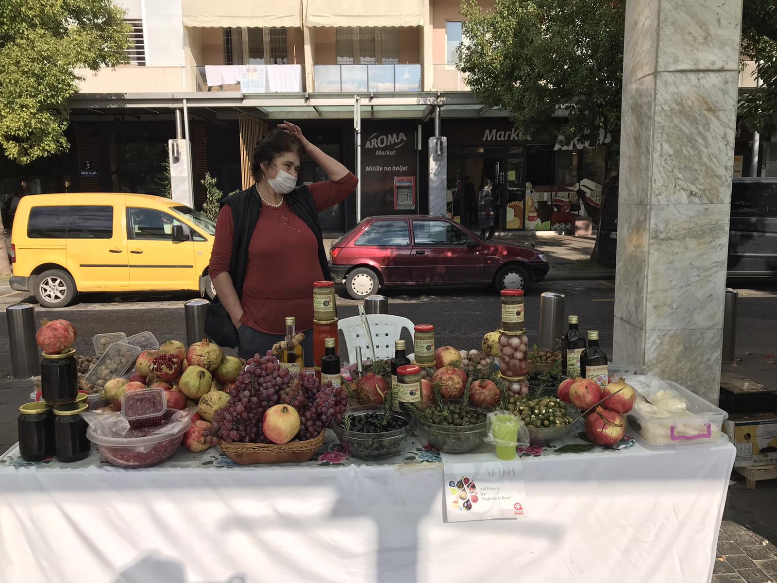 Nove mjere spriječile promociju i prodaju domaćih proizvoda na Trgu nezavisnosti