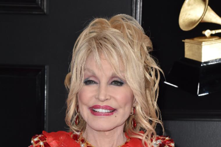 Doli Parton je u braku 54 godine, a nikada nije pokazala muža: Kantri pjevačica otkriva zbog čega ga krije od javnosti!