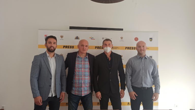 Čast crnogorskog boksa brani devet boraca