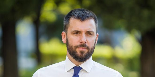 Zeković: Nesrećni izbor datuma sjednice jedna u nizu poruka vrijeđanja i negiranja Crne Gore