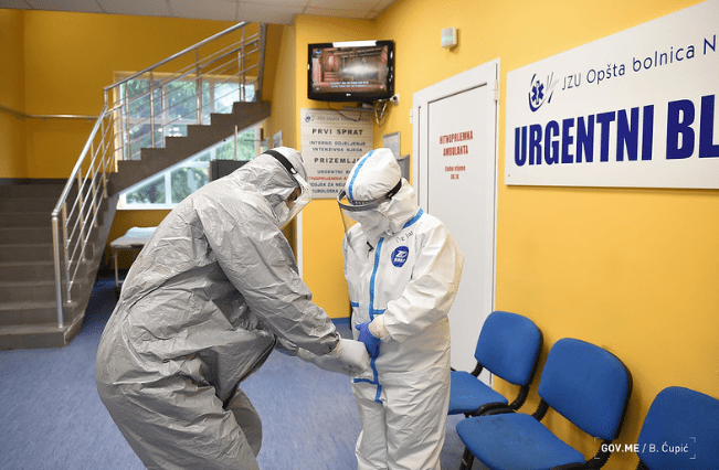 Jedan pacijent preminuo u nikšićkoj bolnici, u OB Berane 10 pacijenata u teškom stanju