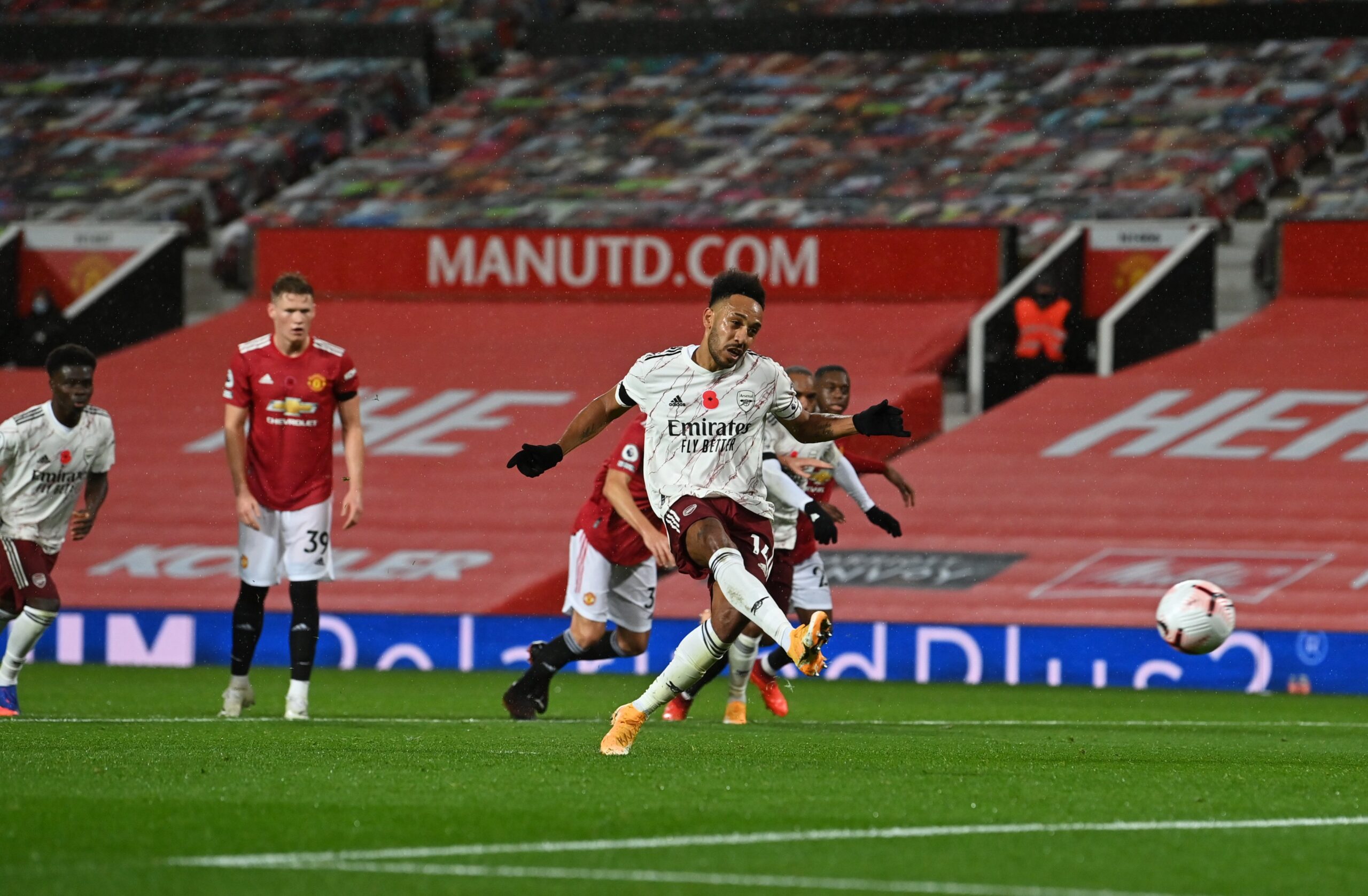 Pogba poklonio penal Obamejangu, Arsenal slavio u Mančesteru
