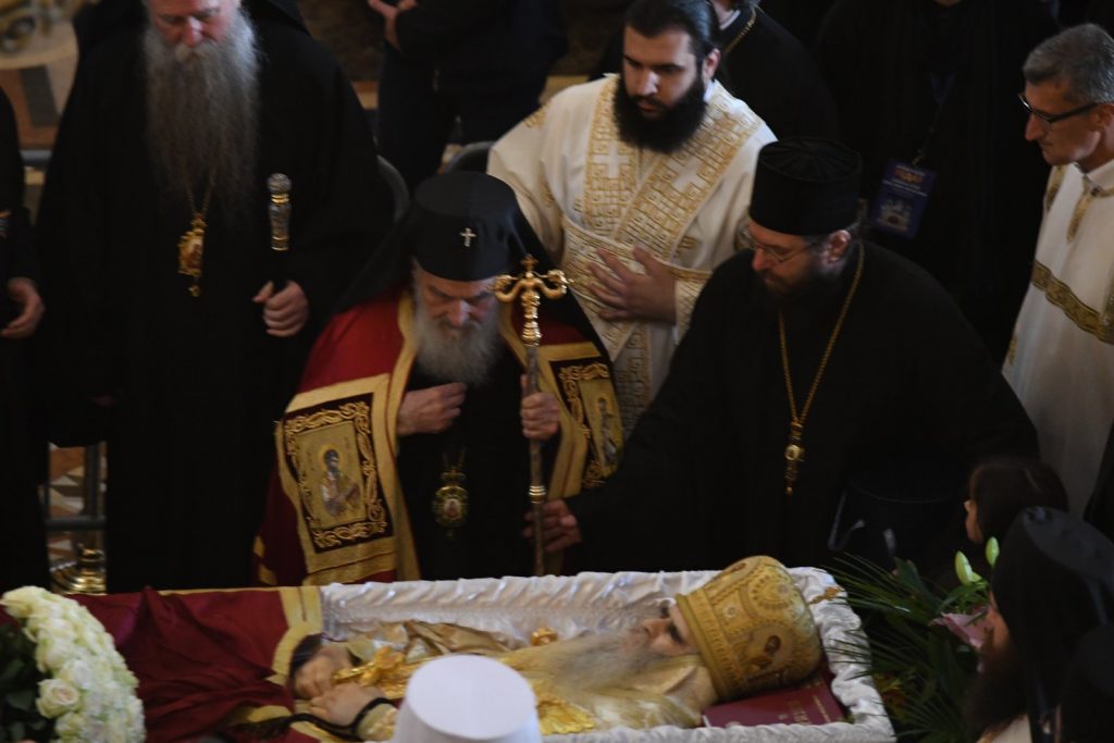 KOLIKO će biti zaraženih nakon sahrane mitropolita Amfilohija: Irinej, Joanikije….