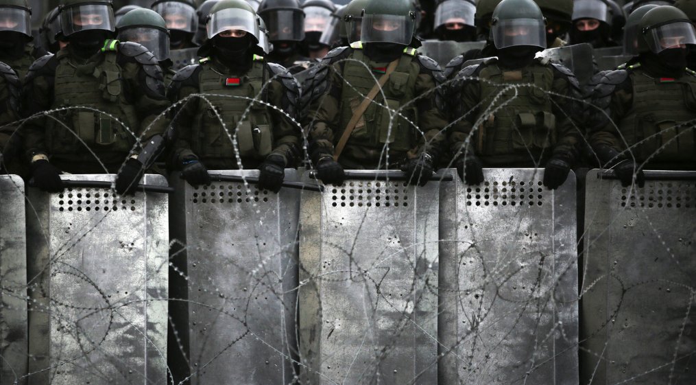 Protesti u Minsku: Policija rastjerala demonstrante, najmanje 70 osoba uhapšeno