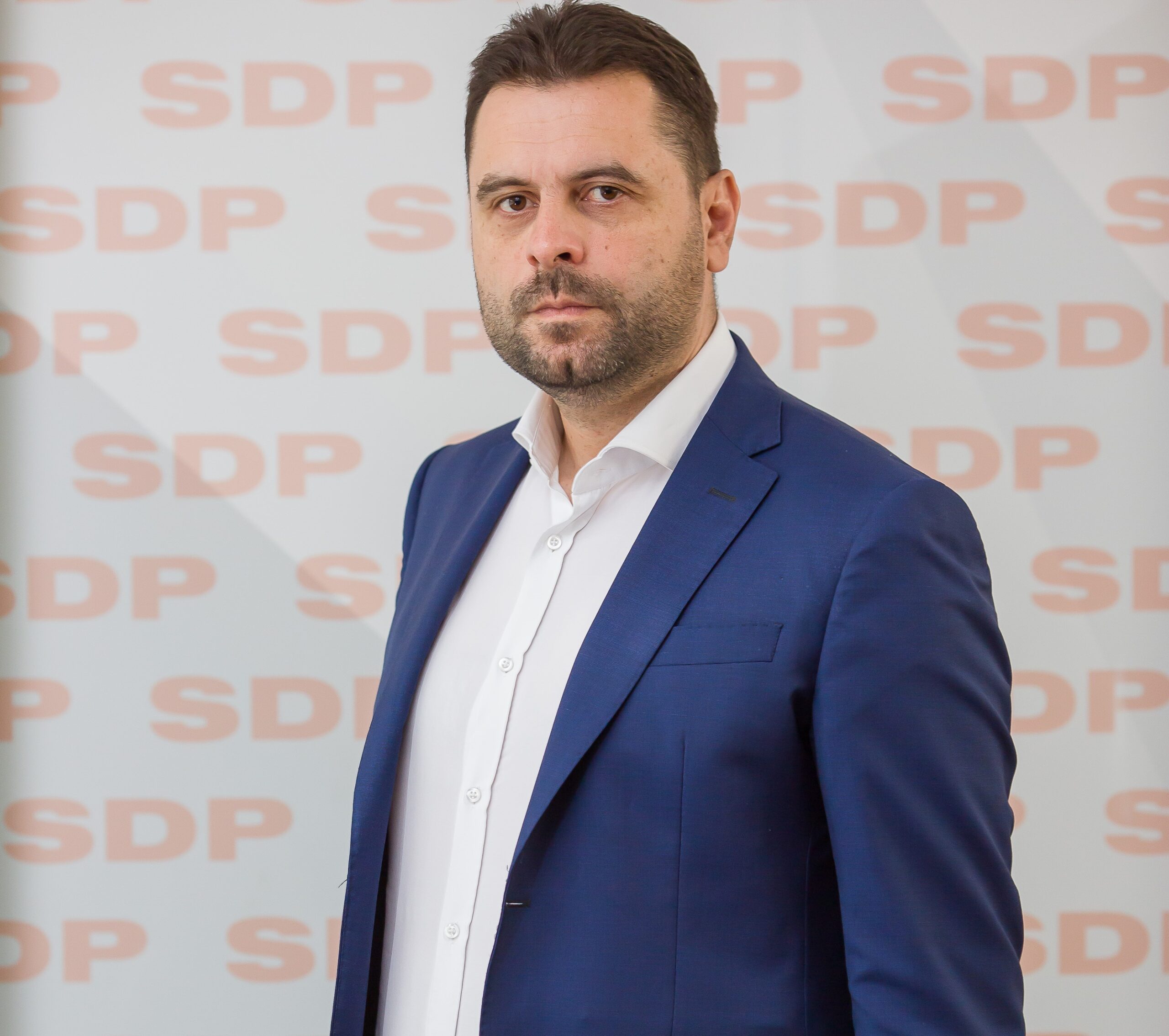 Vujović: Turbo osvježena euroatlantska zbilja – divljanje rektorovog IN4S, prijetnje smrću novinarima…
