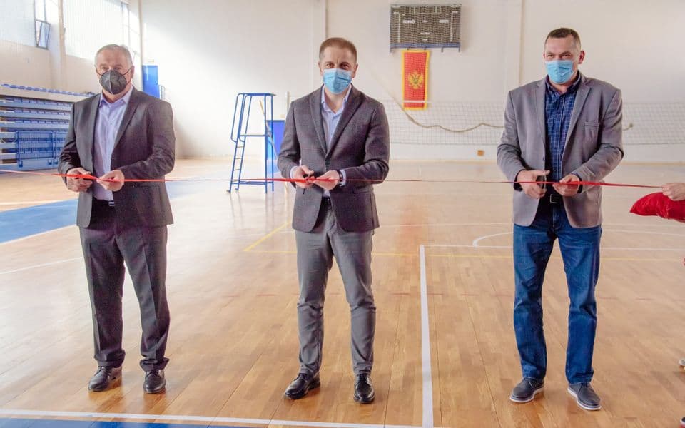 Šehović otvorio adaptiranu sportsku školsku salu u Plavu u koju je uloženo 110.000 eura