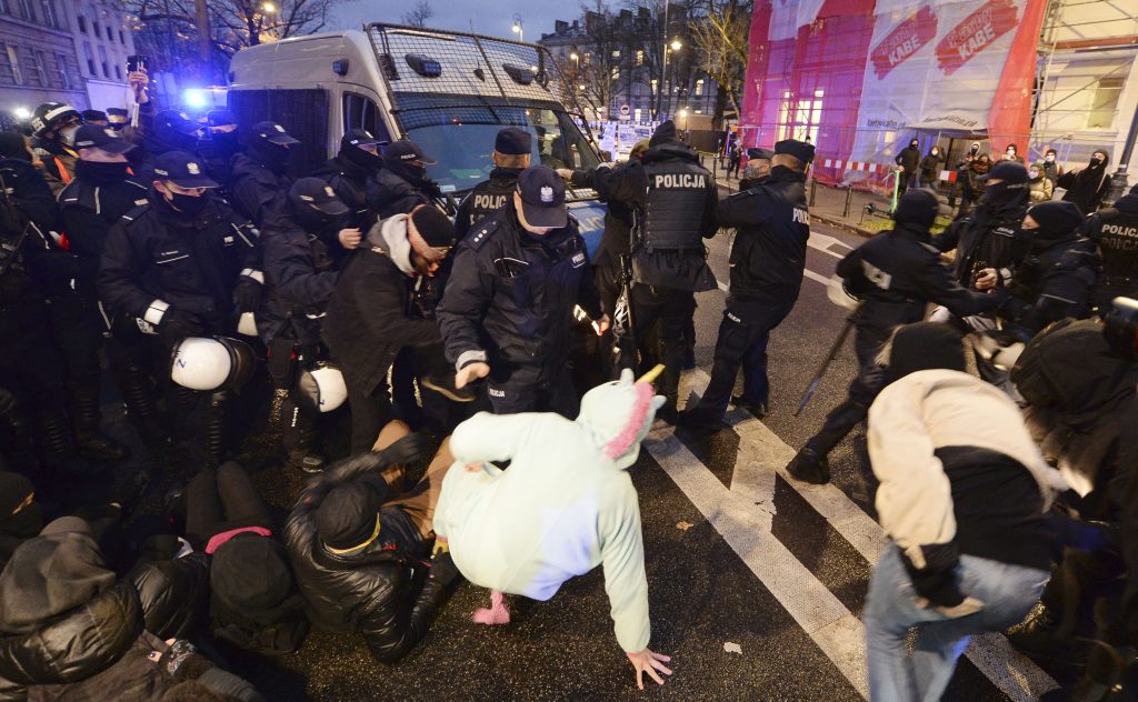 Sukobi policije i demonstranata u Poljskoj