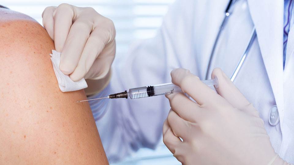 U Crnoj Gori dato više od 148.000 doza vakcine